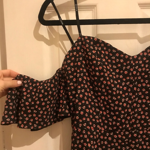 BAILEY 44 BLACK FLORAL OFF SHOULDER DRESS- S - Picture 4 of 5